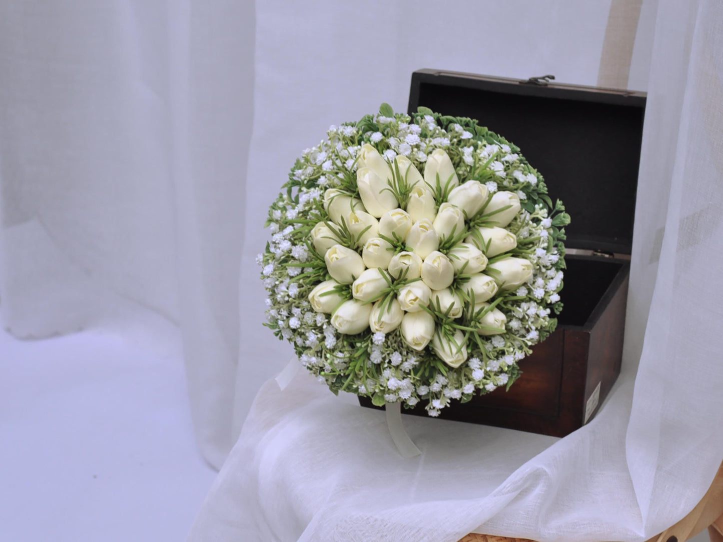 Real Touch Ivory White Tulip Bouquet, Baby's Breath Bouquet, Tulip Bridal Bouquet, Tulip Wedding Bouquet, Rustic Tulip Foliage Bouquet
