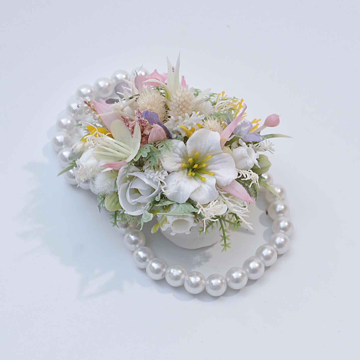Forever Spring Style Real Flower Corsage, Rustic Pearl Bracelet Countryside Wedding Corsage, White Pink Romantic Twist, Mother Bride Corsage