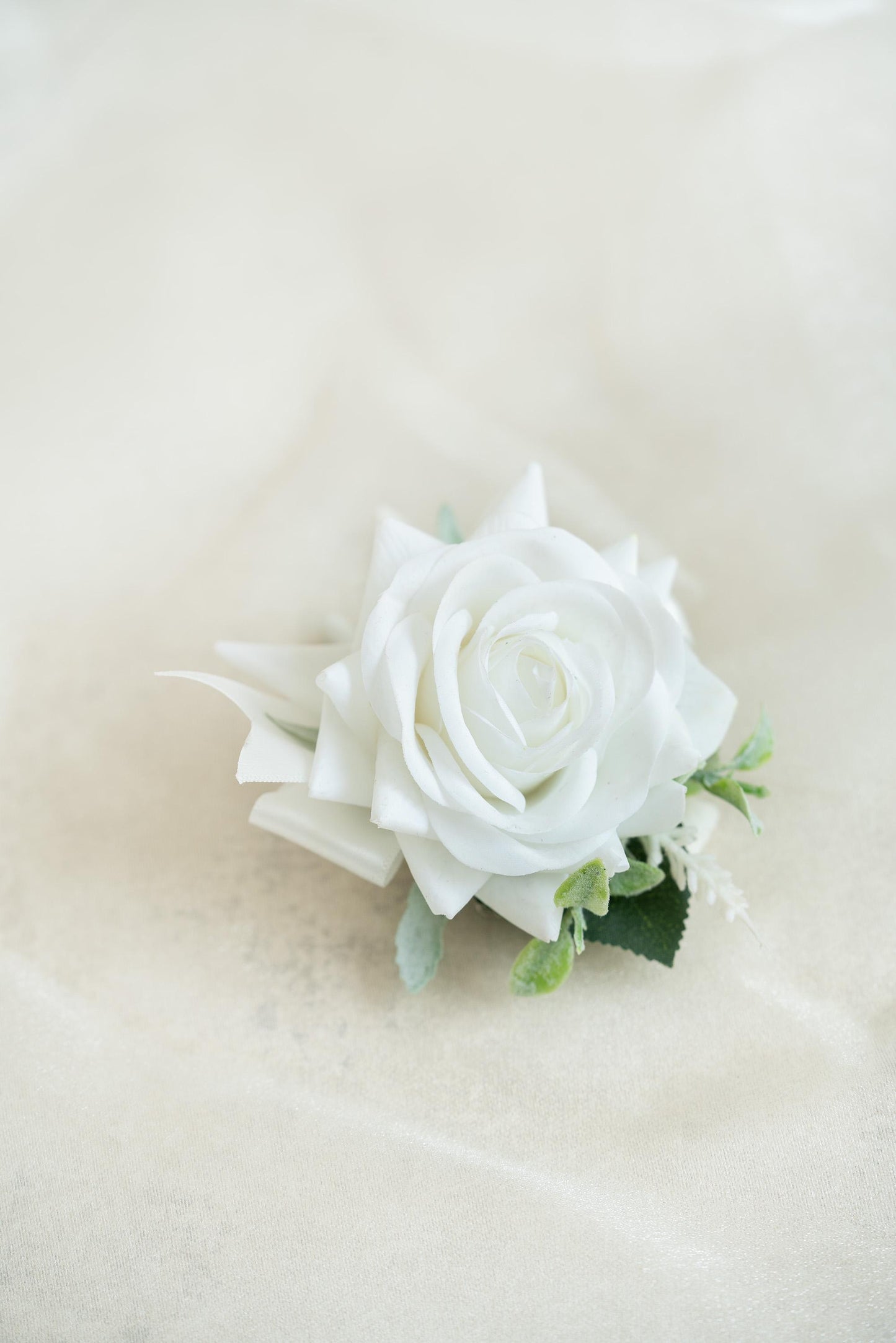 Real Touch White Rose Pearl Bracelet Wrist Corsage Gift for Her Bridesmaid, Prom Gift, Princess Wedding Bridal Accessories Gift, Boutonniere