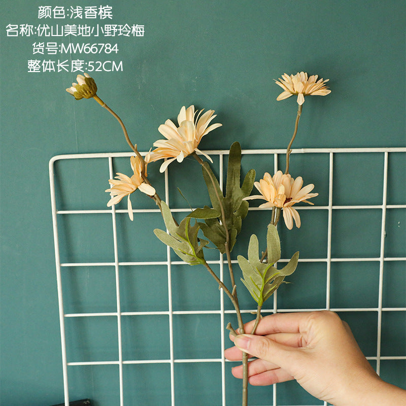 Silk Chrysant/artificial Chrysant/ best for wedding decoration home decoration  INS style holding flowers MW66784