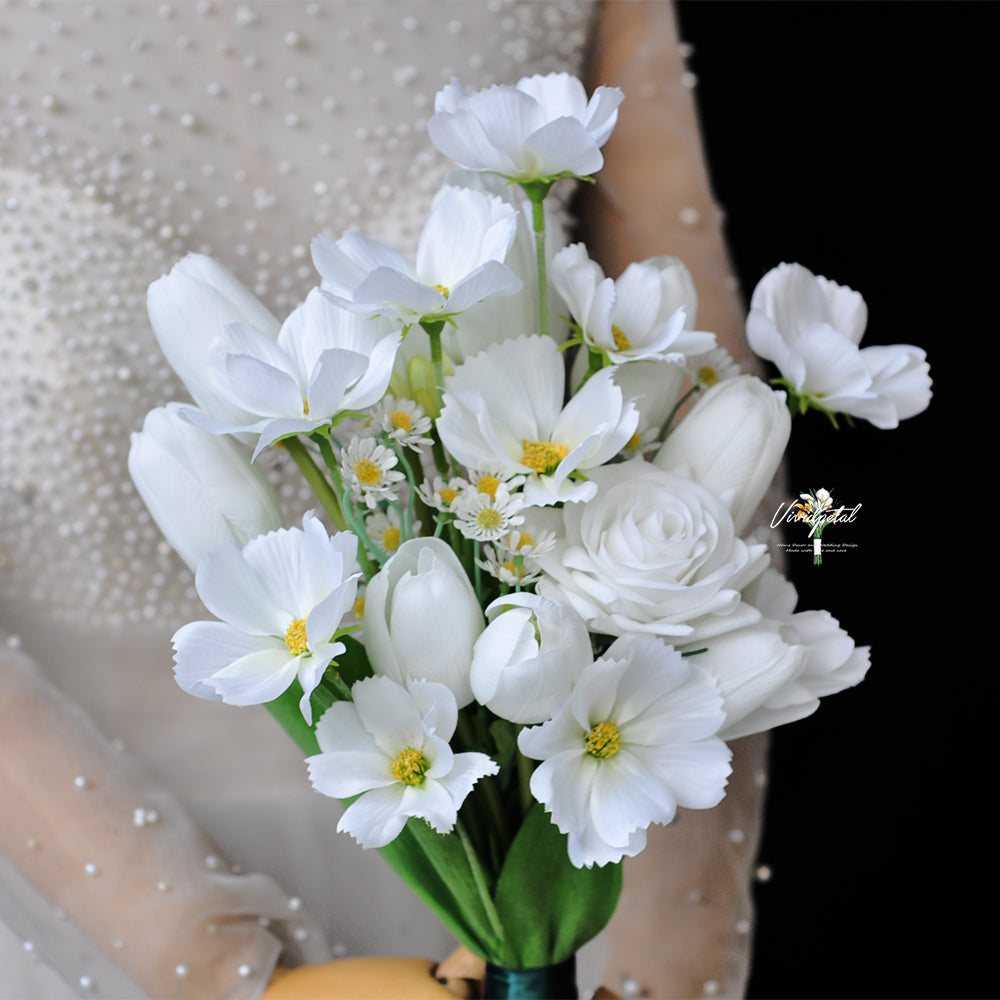 White tulip bouquet/real touch tulip bouquet/rose bouquet/rustic wedding bouquet/bridal bouquet/bridesmaids bouquet/flower girl bouquet