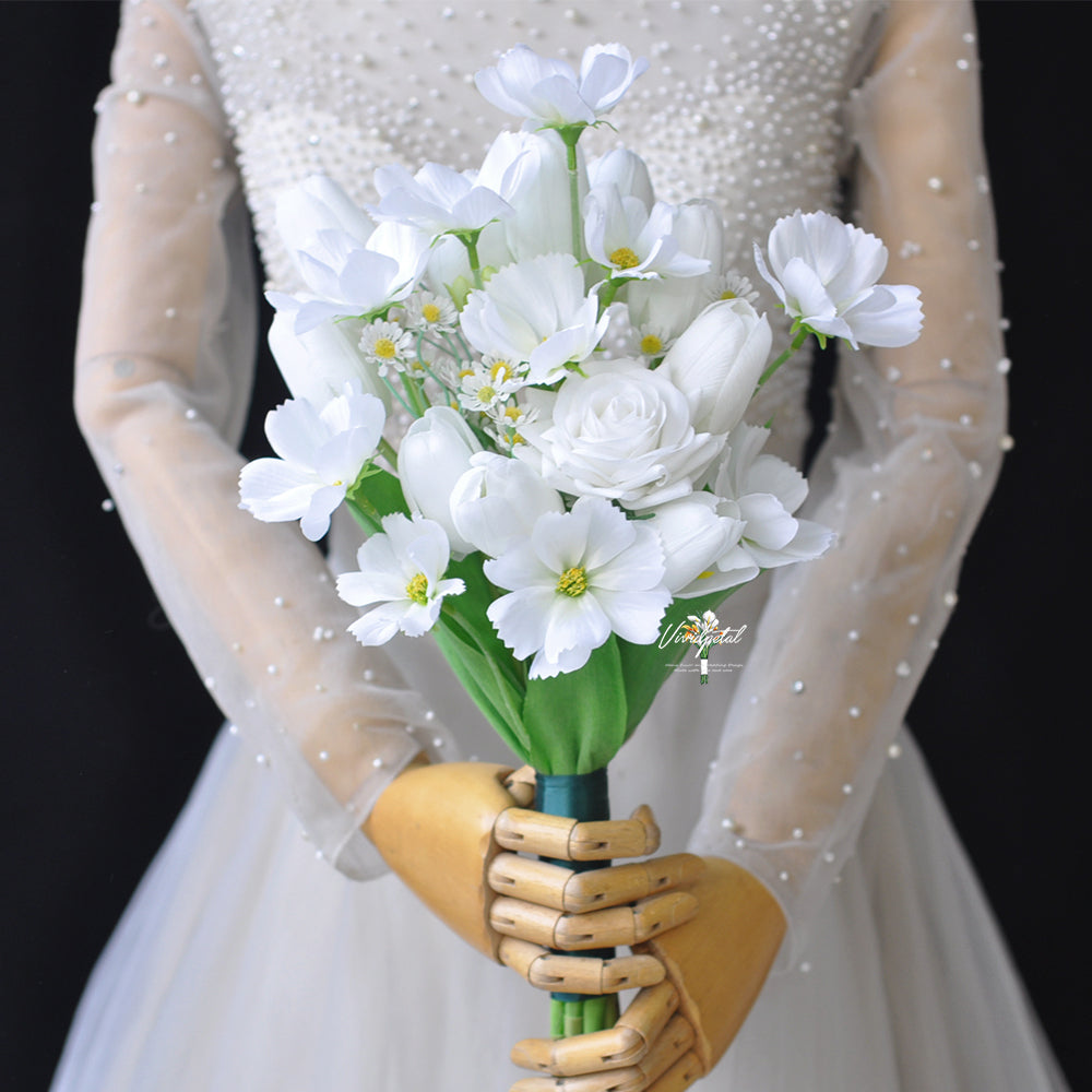 White tulip bouquet/real touch tulip bouquet/rose bouquet/rustic wedding bouquet/bridal bouquet/bridesmaids bouquet/flower girl bouquet