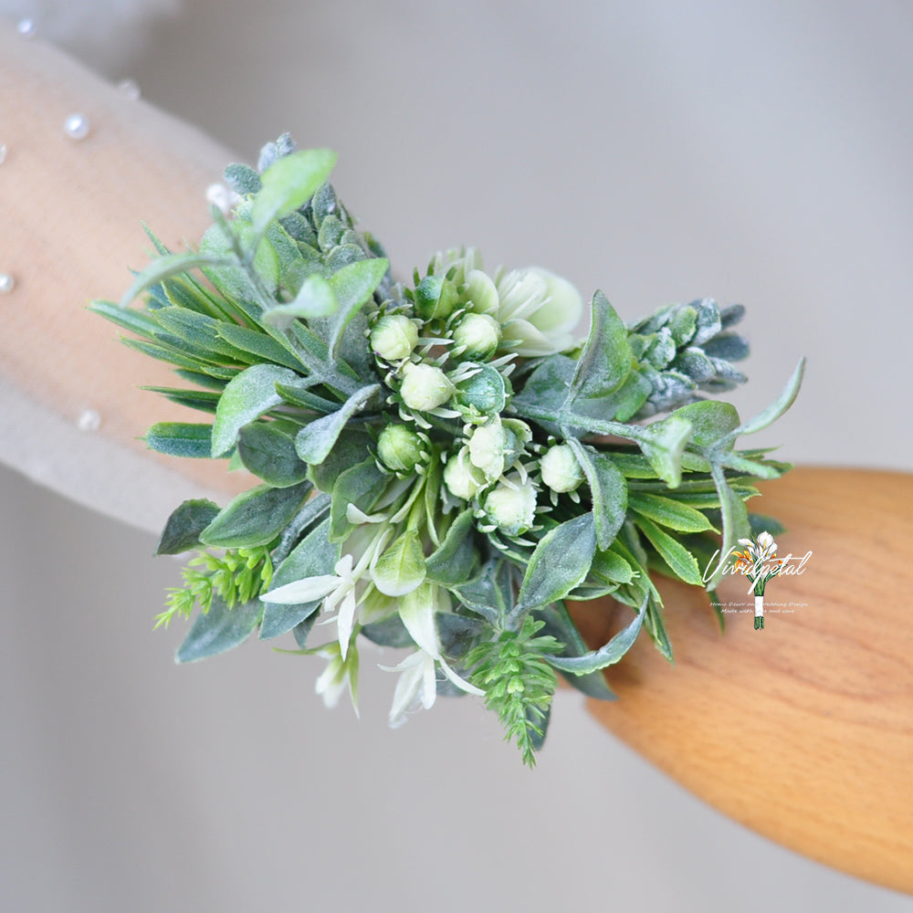 Foliage corsage/rustic grass corsage/mother corsage/spring wedding corsage/pearl bracelet corsage/full green corsage