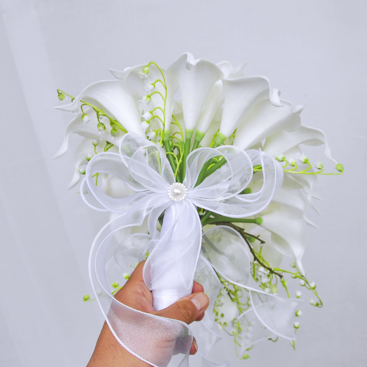 Cascading rustic white calla lily bouquet/ lily of valley bouquet/Elegant white bouquet/Real touch calla lily bouquet/Bridal bouquet/Bridesmaids bouquet/