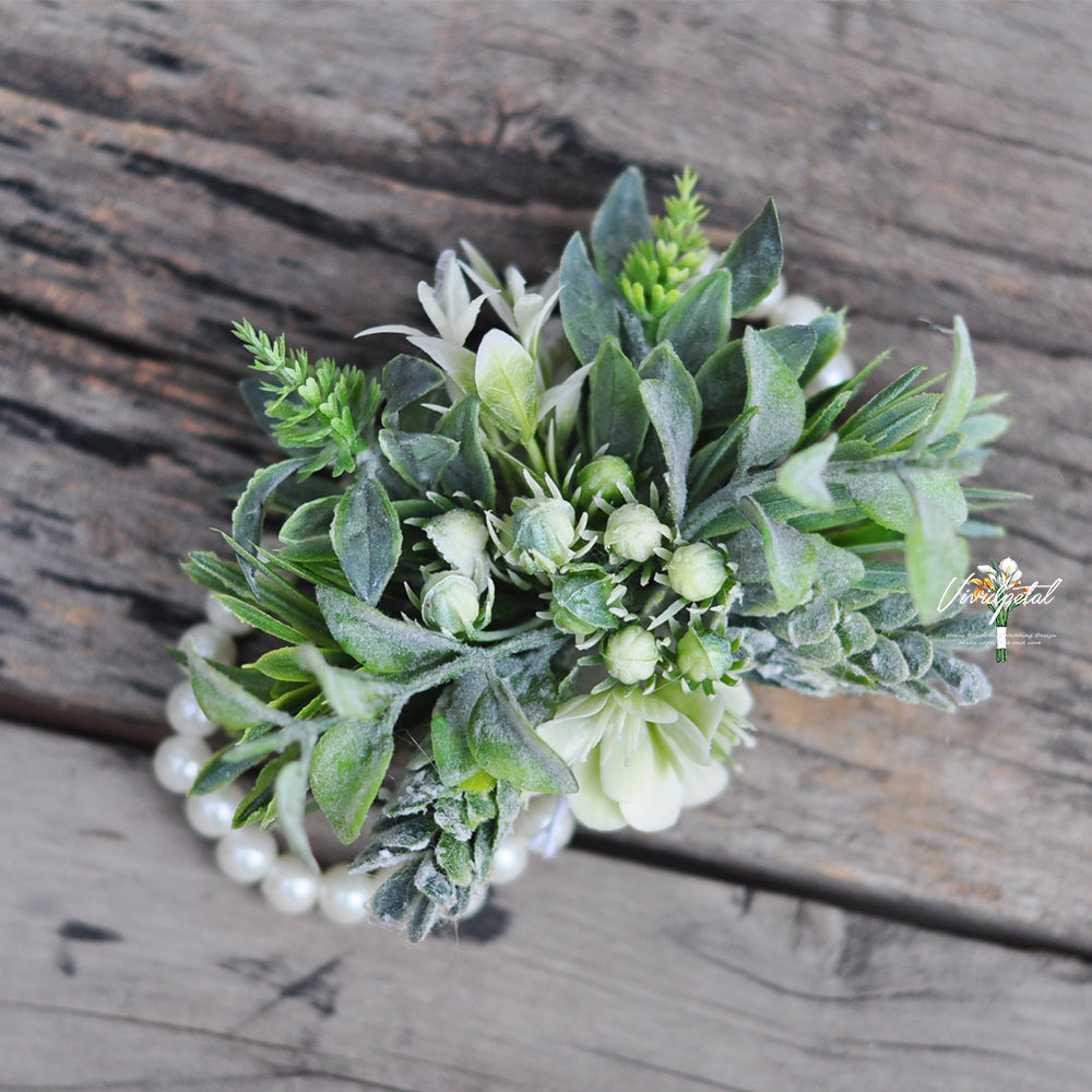 Foliage corsage/rustic grass corsage/mother corsage/spring wedding corsage/pearl bracelet corsage/full green corsage