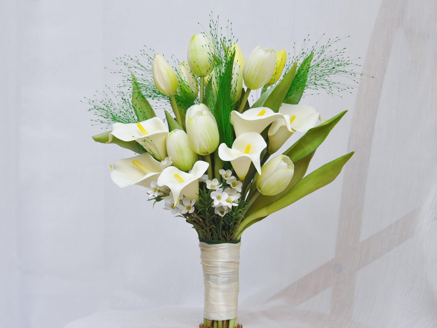 Elegant Rubber Tulip Flower Bouquet, Calla Lily Bridesmaid Bouquet, Rustic Tulip Wedding Bouquet, Tulip Floral Arrangements, Home Decor