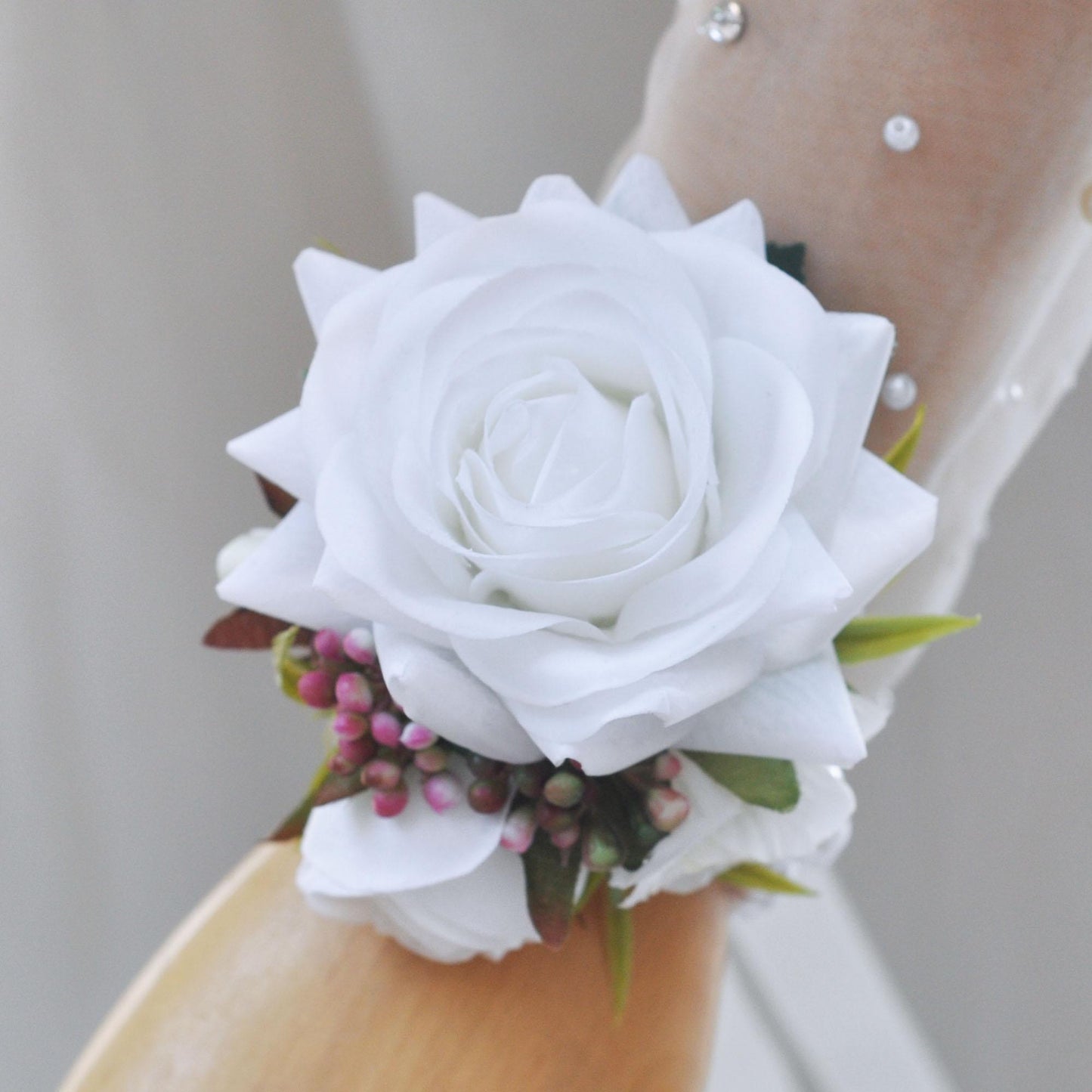 Real Touch White Rose Pearl Bracelet, Mom Wrist Corsage Bridesmaid Gift for Her, Prom, Elegant White Wedding Bridal Accessories, Boutonniere