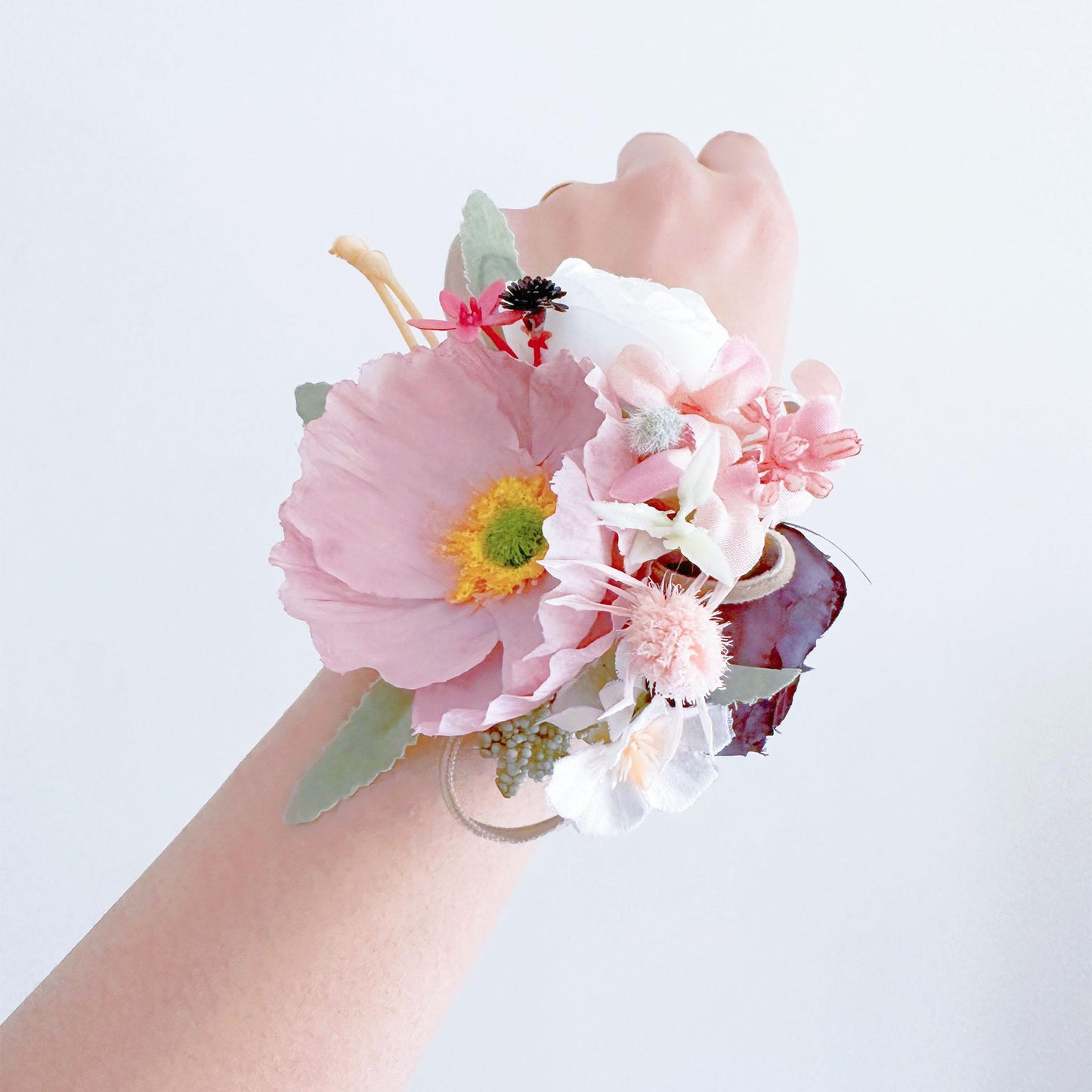 Dried Baby Pink Wildflower Pearl Bracelet Wrist Corsage Gift For Her Flower Girl, Bridesmaid Gift, Mom, Bridal Accessories, Prom Boutonniere