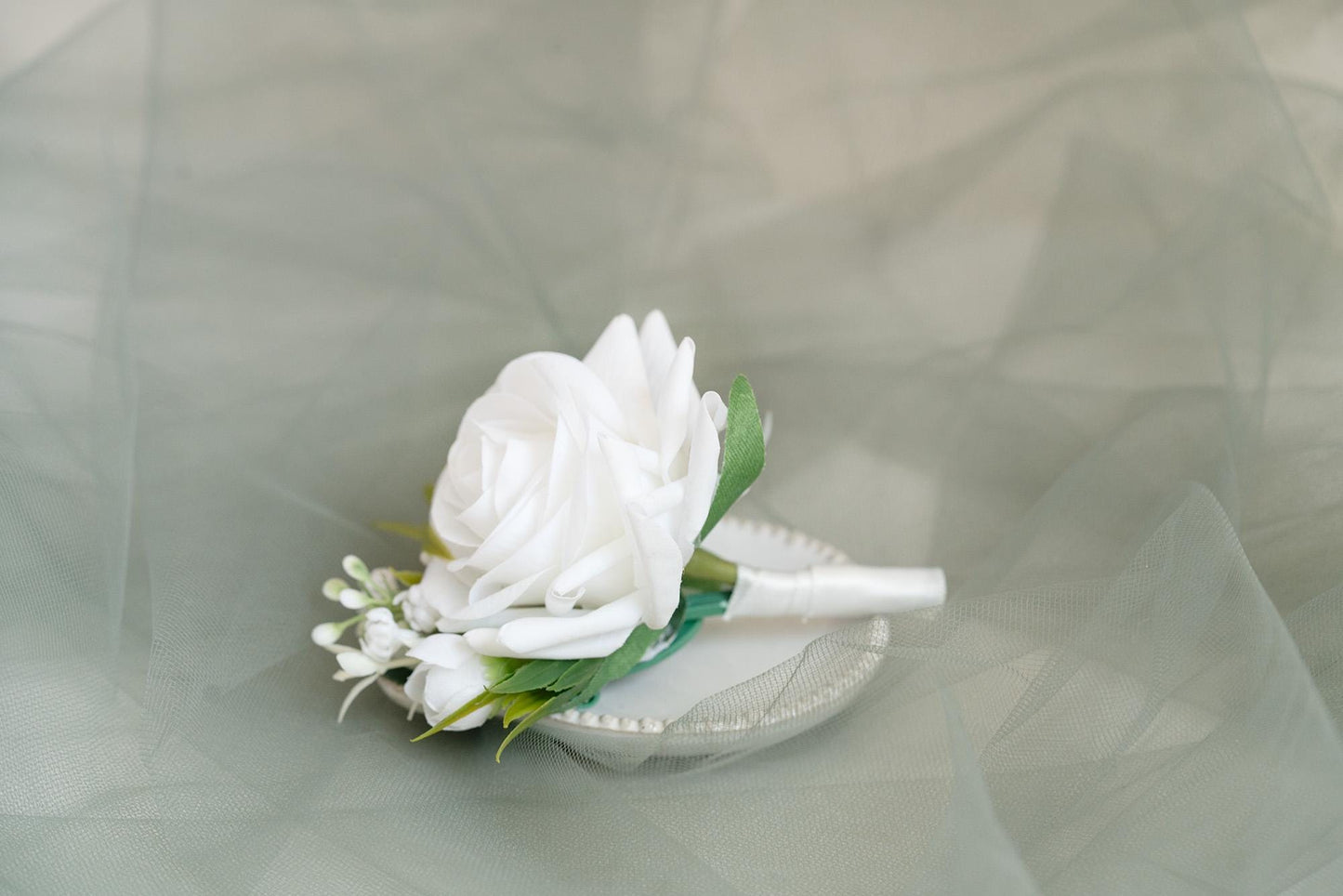 Elegant Real Touch White Rose Pearl Bracelet, Wrist Corsage Wedding Gift for Her, Bridesmaid, Mom, Prom Boutonniere, Bridal Accessories