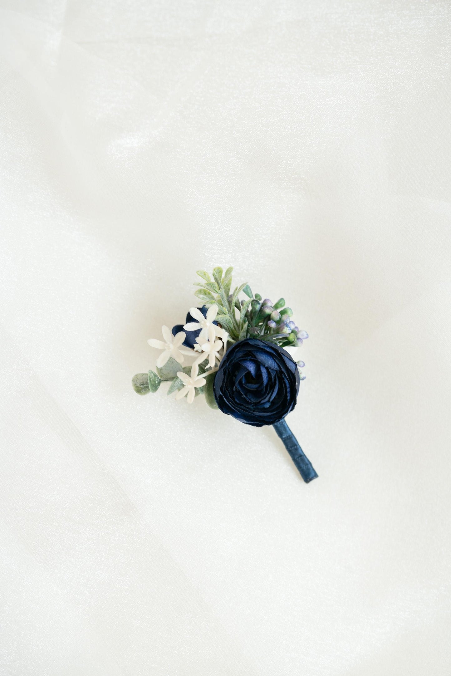 Rose Bud & Silk Navy Blue Ranunculus Orchid Corsage for Wedding, Pearl Bracelet for Bridesmaid, Flower Girl, Prom Boutonniere for Groomsmen