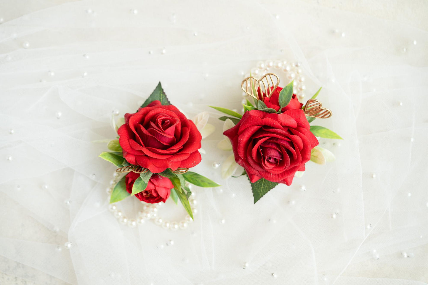 Red Silk Rose Prom Corsage with Gold Heart for Wedding, Flower Girl Wrist Pearl Bracelet, Bridesmaid Corsage Gift for Mom, Groom Boutonniere