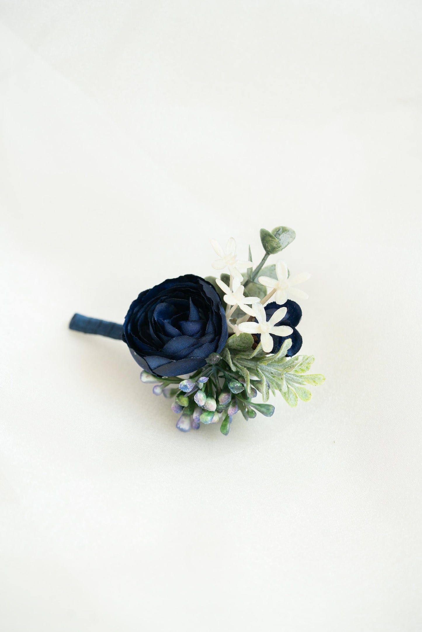 Rose Bud & Silk Navy Blue Ranunculus Orchid Corsage for Wedding, Pearl Bracelet for Bridesmaid, Flower Girl, Prom Boutonniere for Groomsmen