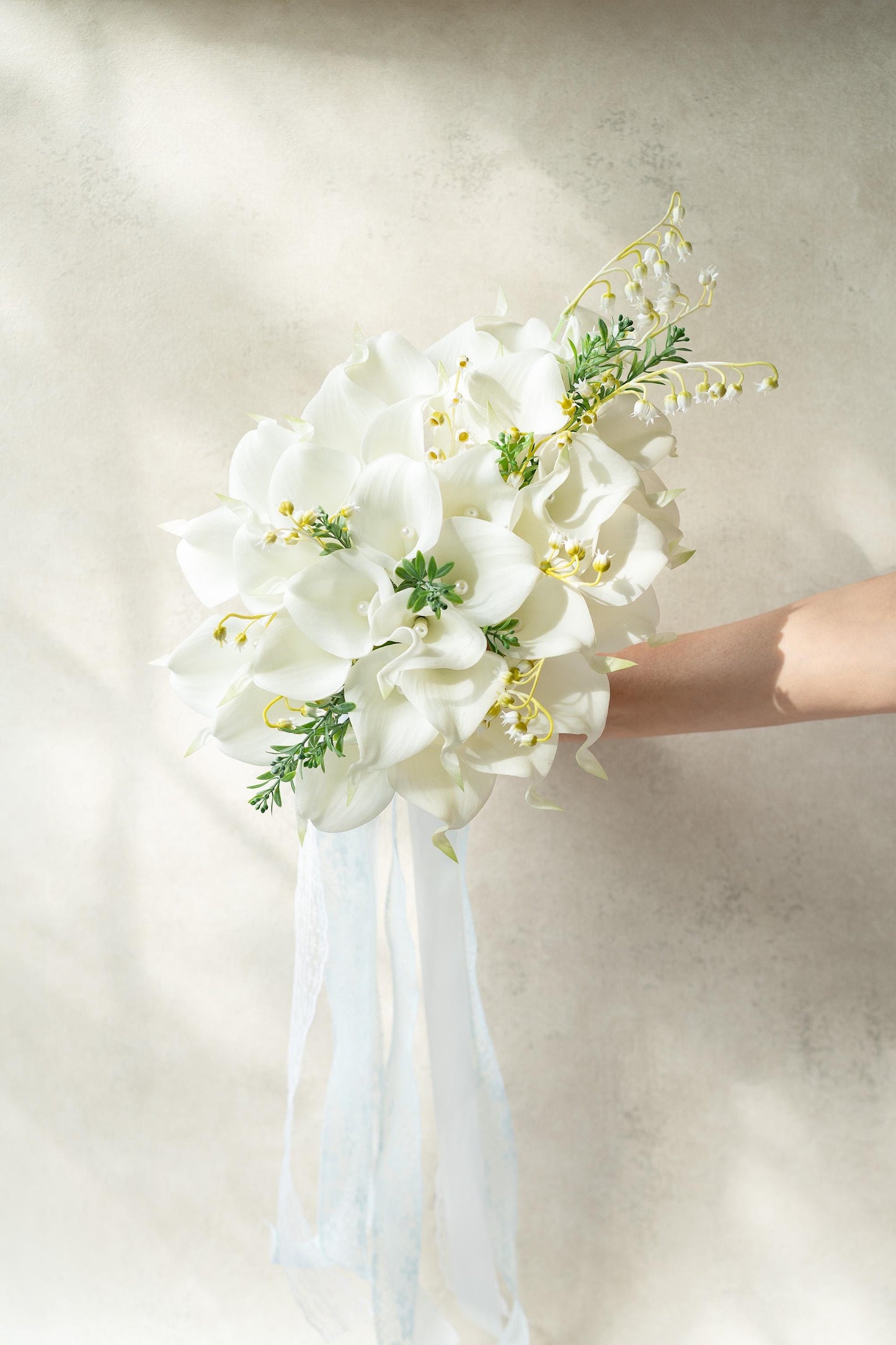 Ivory White Calla Lily Bouquet, Cascading Bridal Bouquet, Real Touch Calla Lily Teardrop Bouquet, Rustic Wedding Bridesmaids Bouquet