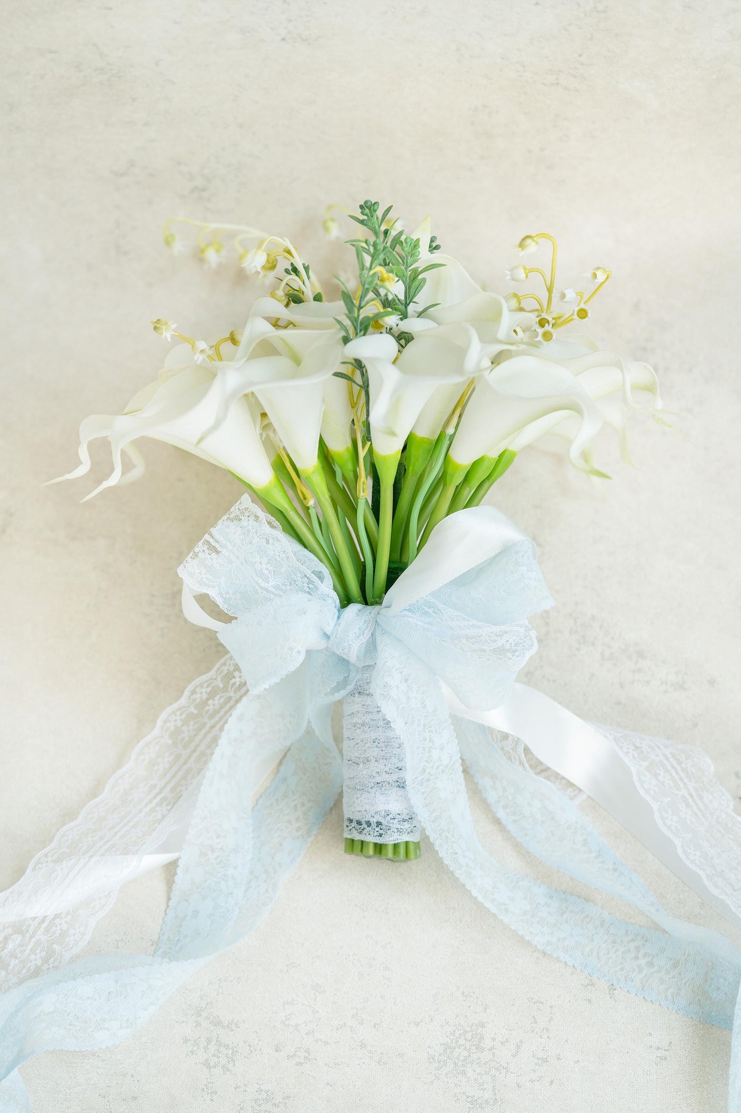Ivory White Calla Lily Bouquet, Cascading Bridal Bouquet, Real Touch Calla Lily Teardrop Bouquet, Rustic Wedding Bridesmaids Bouquet