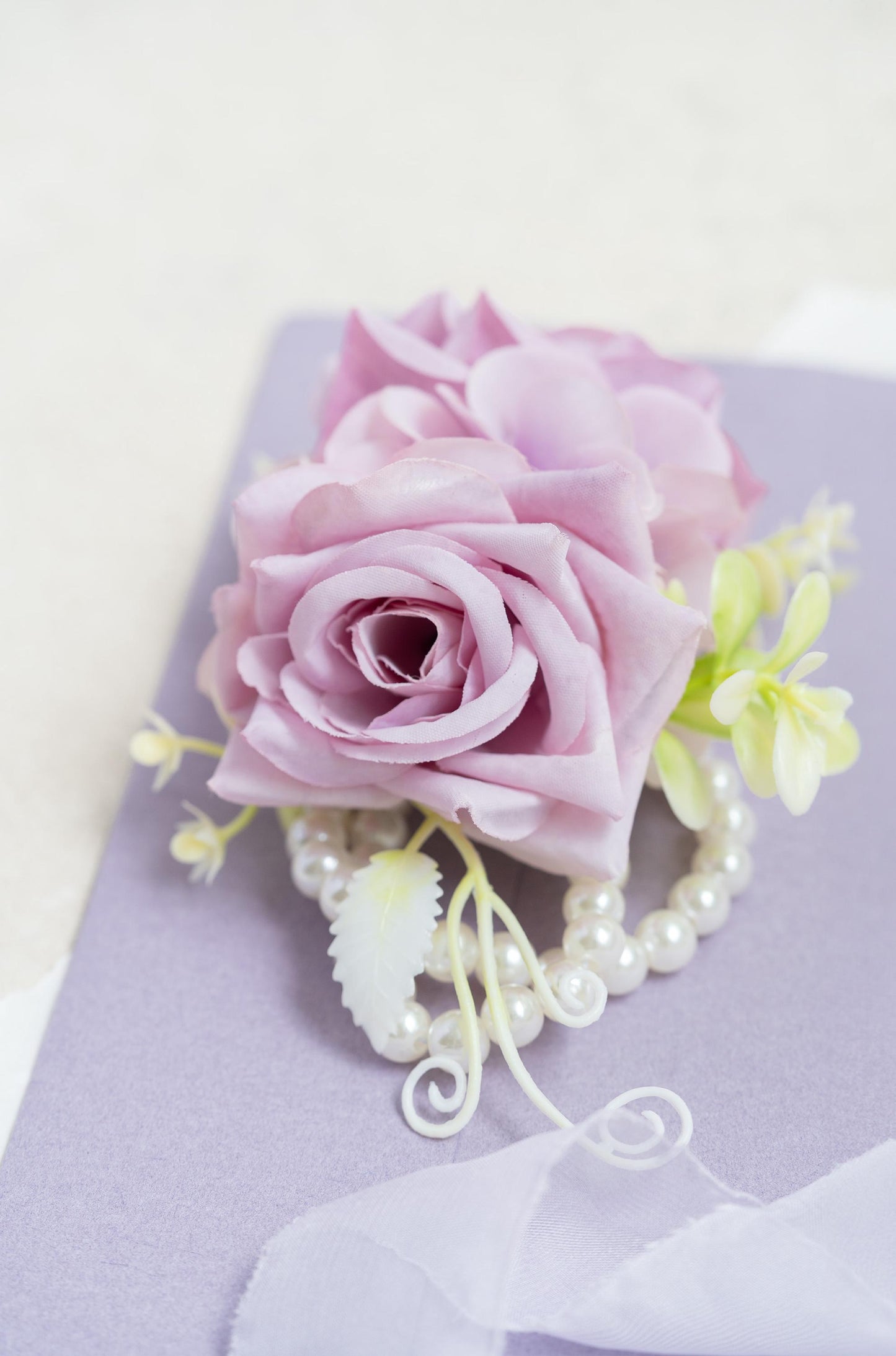 Personalized Light Purple Rose Pearl Bracelet Wrist Corsage Gift for Bridesmaid, Bridal Shower, Bridal Accessories, Prom Boutonniere Gift