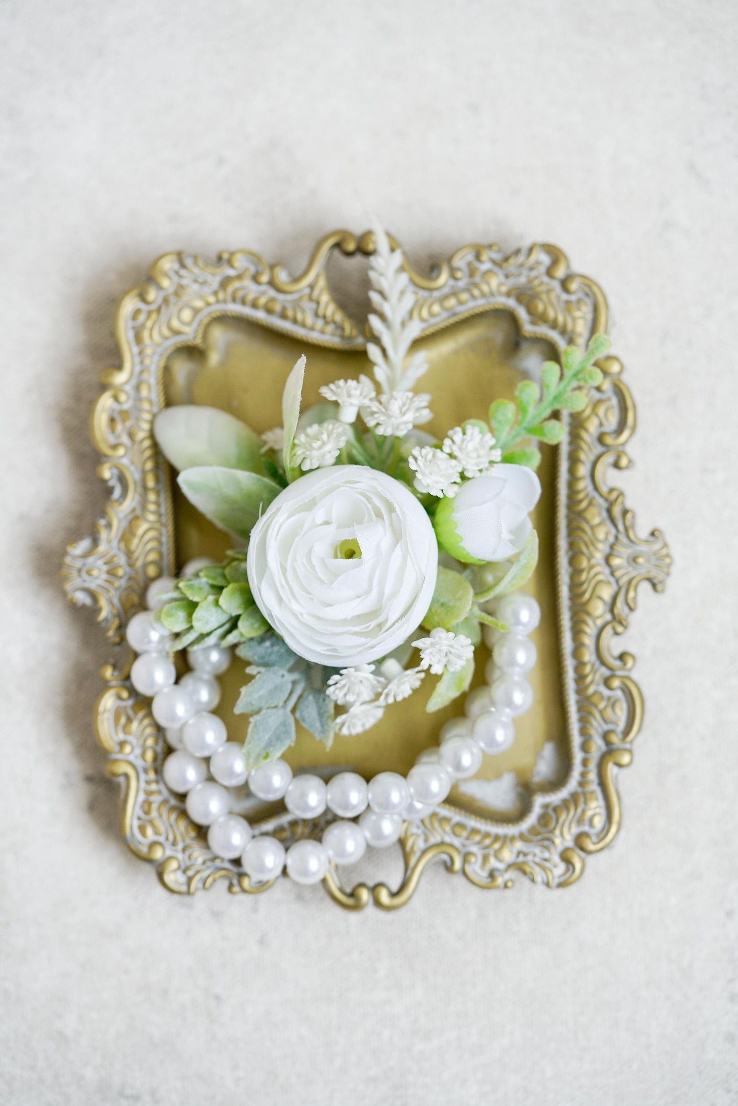 Personalized White Rose Pearl Bracelet Corsage, Gift for Mom, Bridesmaid, Beach Wedding, Baby Shower, Bridal Accessories, Prom Boutonniere