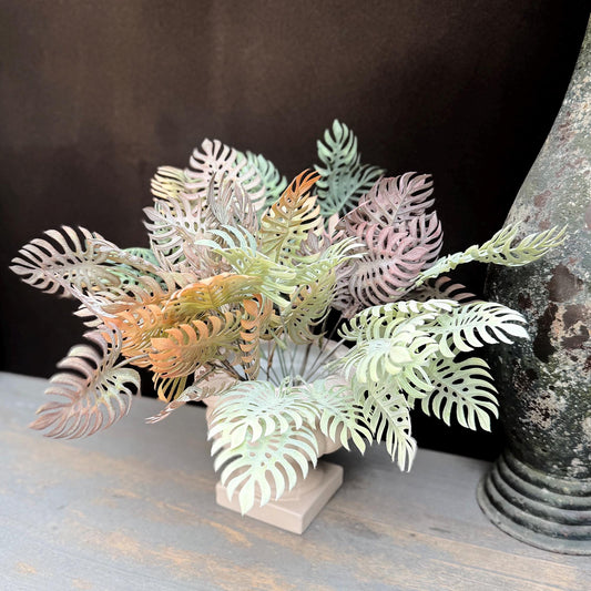 Monstera Branch - Instagram Dusty Green Monstera Branch, Monstera Home Decor, Monstera Centerpiece, Dining Table Decoration, Wedding DIY