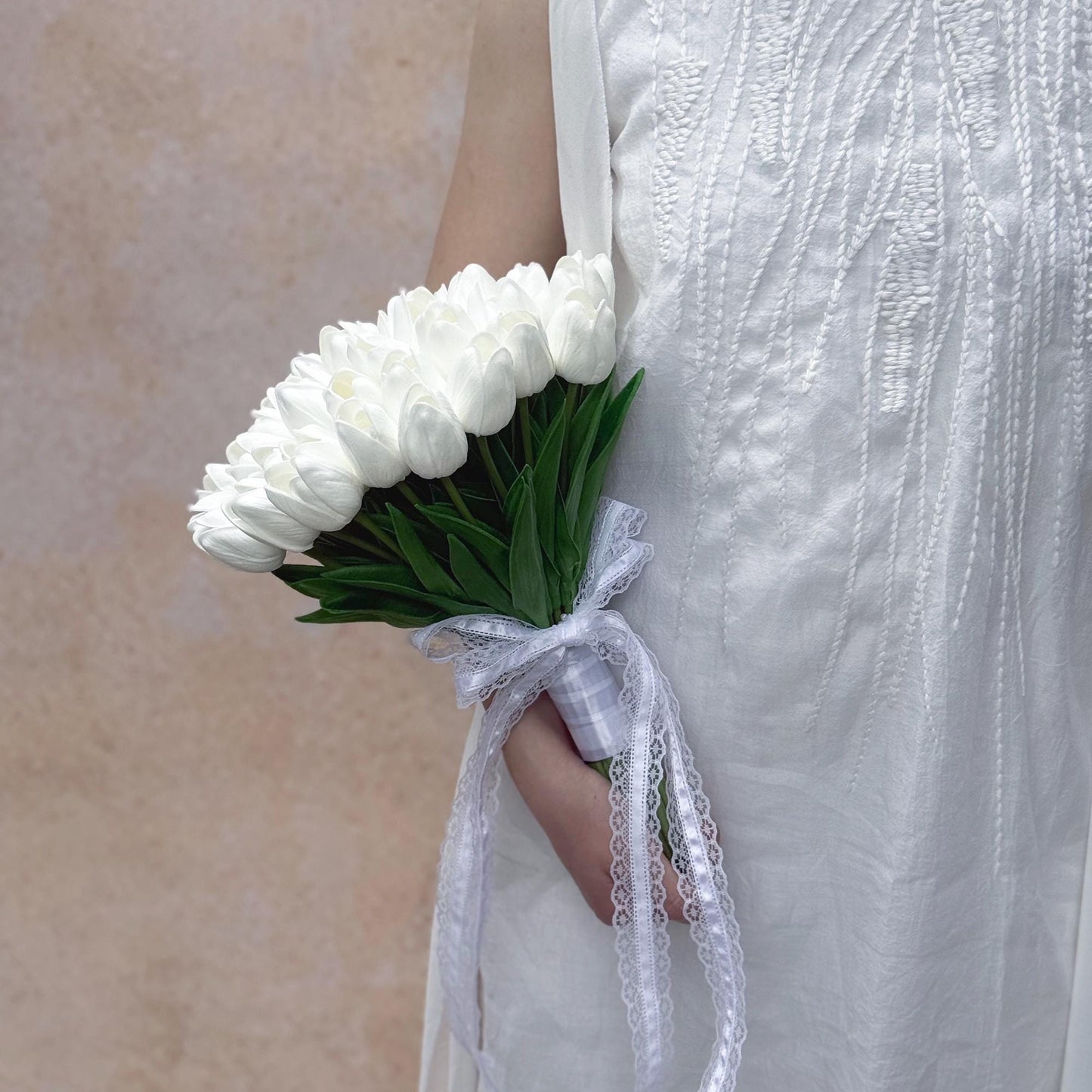 Elegant Cream White Tulip Bridal Bouquet - Perfect For Bridesmaid Bouquet, Rustic Wild Tulip Wedding Bouquet, White Tulip Bridal Accessories