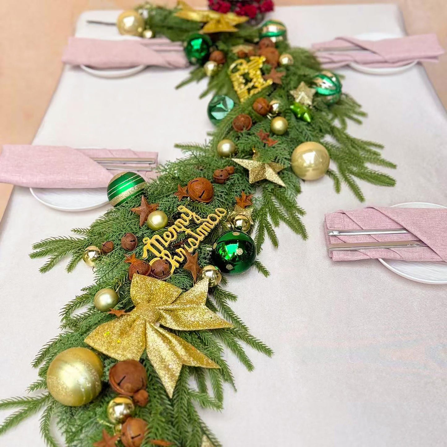 Luxurious Norfolk Pine Garland, Christmas Table Runner Gift Box, Christmas Ball, Rusty Sleigh Bell Star for Christmas Home,Mantelpiece Decor