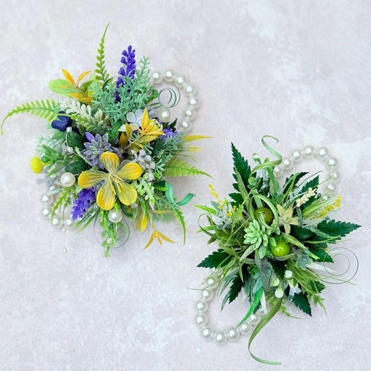 Dried Wildflower Dark Green Pearl Bracelet - Rustic Wedding Flower Wrist Band, Back To School Gift, Wrist Corsage, Bridal Accessories, Prom